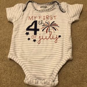 Mud Pie 0-6 months short sleeve onesie. Very good used condition.